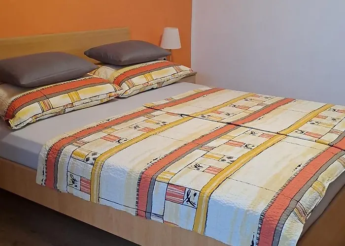 Maslinik Appartamento Krk Town